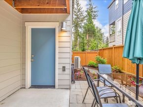 13628 Manor Way A2, Lynnwood WA 98087
