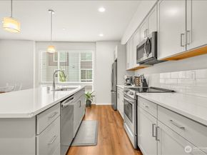 13628 Manor Way A2, Lynnwood WA 98087