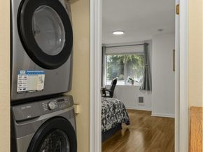 280 Newport Wy NW NW B15, Issaquah WA 98027