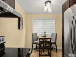 280 Newport Wy NW NW B15, Issaquah WA 98027