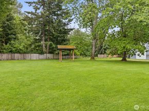 280 Newport Wy NW NW B15, Issaquah WA 98027