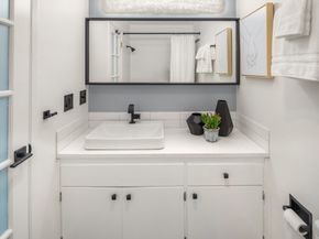 2633 Franklin Avenue E 102, Seattle WA 98102