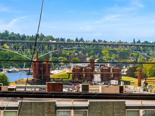 2633 Franklin Avenue E 102, Seattle WA 98102
