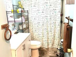 903 Logan Rd, Lynnwood WA 98036