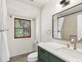 7238 Lakemont Boulevard SE, Bellevue WA 98006