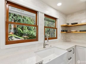7238 Lakemont Boulevard SE, Bellevue WA 98006