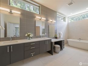 3034 NE 89th Street, Seattle WA 98115