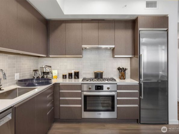 800 Columbia Street 1015, Seattle WA 98104
