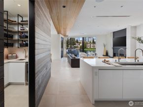 9810 SE Shoreland Drive, Bellevue WA 98004