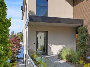 9810 SE Shoreland Drive, Bellevue WA 98004