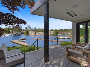 9810 SE Shoreland Drive, Bellevue WA 98004