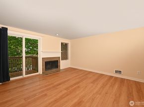 301 W Raye Street 106, Seattle WA 98119