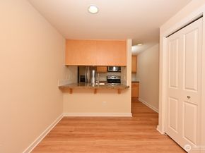 301 W Raye Street 106, Seattle WA 98119
