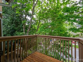 301 W Raye Street 106, Seattle WA 98119