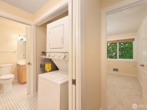 301 W Raye Street 106, Seattle WA 98119