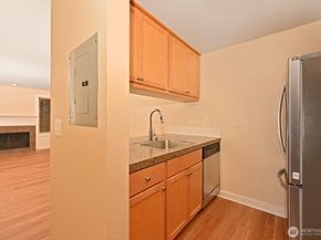 301 W Raye Street 106, Seattle WA 98119