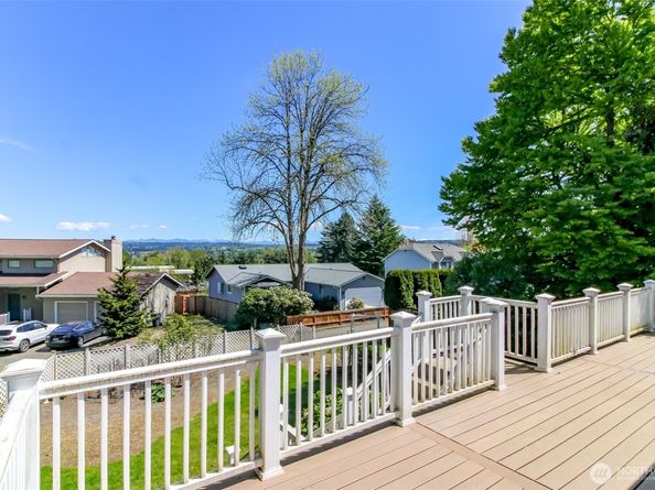 16235 NE 51st Street, Redmond WA 98052
