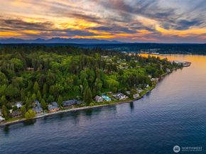 5128 Rockaway Beach Road NE, Bainbridge Island WA 98110