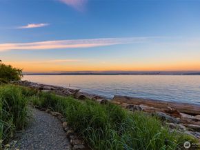 5128 Rockaway Beach Road NE, Bainbridge Island WA 98110