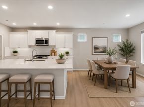 1198 Panoramic Loop, Bremerton WA 98312