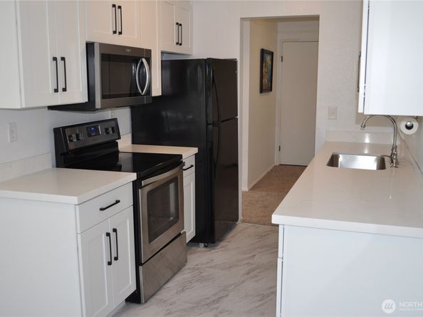 10110 Greenwood Avenue N 306, Seattle WA 98133