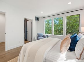 815 N 48th Street, Seattle WA 98103