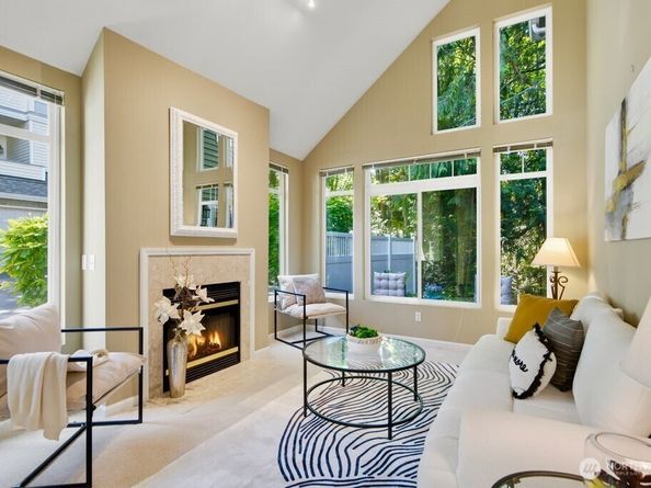 6699 SE Cougar Mountain Way, Bellevue WA 98006