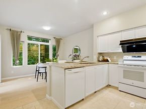 6699 SE Cougar Mountain Way, Bellevue WA 98006