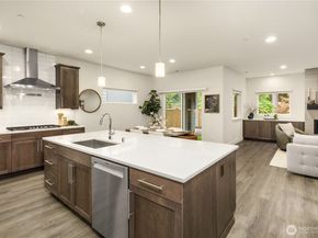 18315 17th Avenue W, Lynnwood WA 98037
