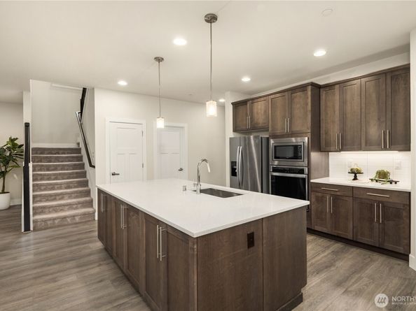 18315 17th Avenue W, Lynnwood WA 98037