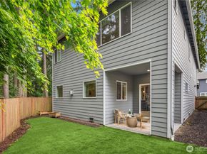 18315 17th Avenue W, Lynnwood WA 98037