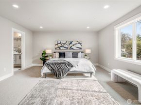 18556 Stone Avenue N, Shoreline WA 98133