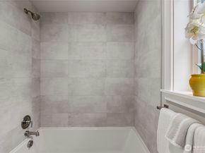 18556 Stone Avenue N, Shoreline WA 98133