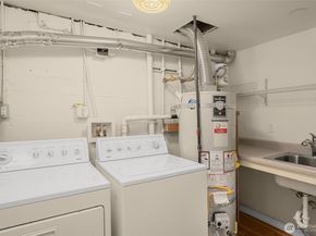 2456 3rd Avenue W, Seattle WA 98119