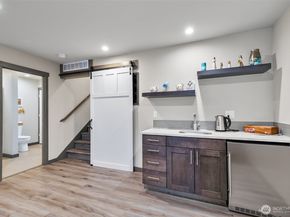 14906 Manor Way B, Lynnwood WA 98087