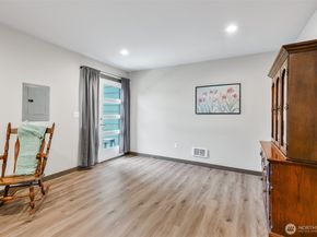 14906 Manor Way B, Lynnwood WA 98087