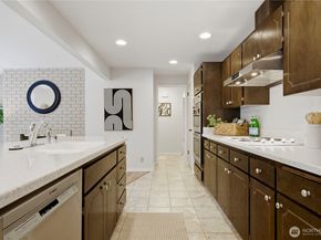 1011 179th Place NE, Bellevue WA 98008