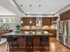 1601 NE Falls Drive, Issaquah WA 98029