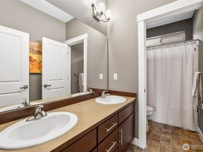1601 NE Falls Drive, Issaquah WA 98029