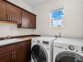 1601 NE Falls Drive, Issaquah WA 98029