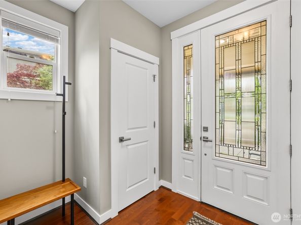 1601 NE Falls Drive, Issaquah WA 98029