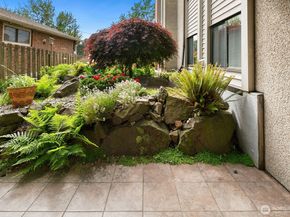 2858 32nd Avenue W 106, Seattle WA 98199