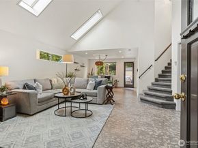 20111 Dayton Avenue N, Shoreline WA 98133