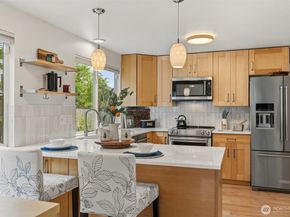 20111 Dayton Avenue N, Shoreline WA 98133