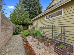 20111 Dayton Avenue N, Shoreline WA 98133