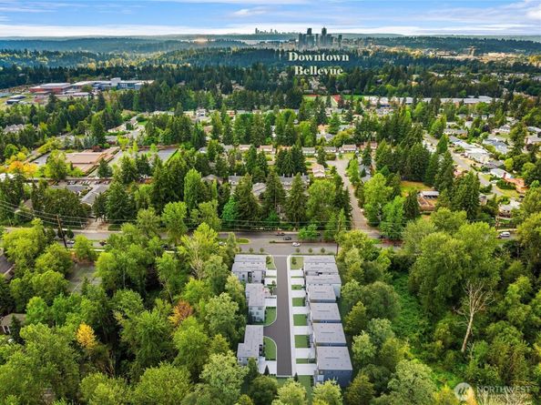 14821 HS#11 NE 2nd Court, Bellevue WA 98007