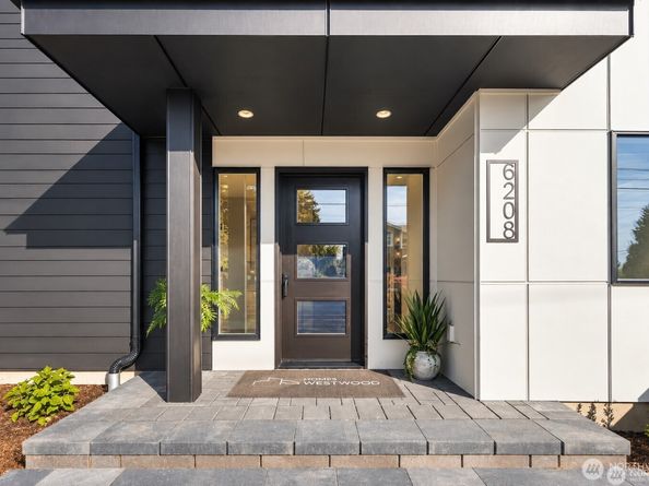 6208 43rd Avenue NE, Seattle WA 98115