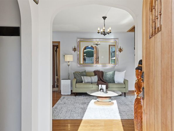 606 First Street, Snohomish WA 98290