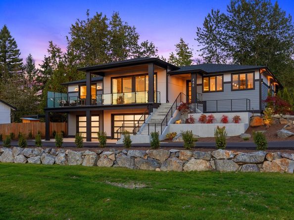 446 East Lake Sammamish Parkway SE, Sammamish WA 98074