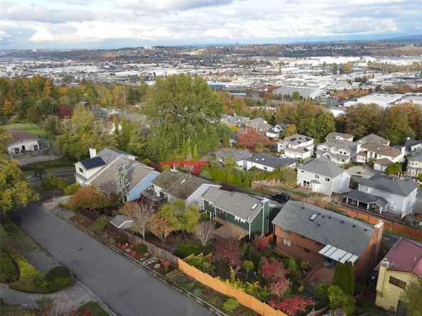 8118 6th Avenue SW, Seattle WA 98106